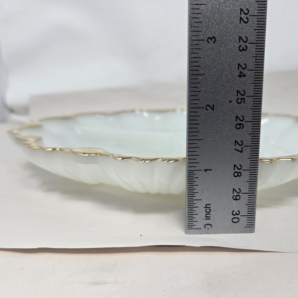 Anchor Hocking Fire-King Milk Glass-Gold Relish Cheese Cracker Dish 3 Sections - Picture 11 of 12